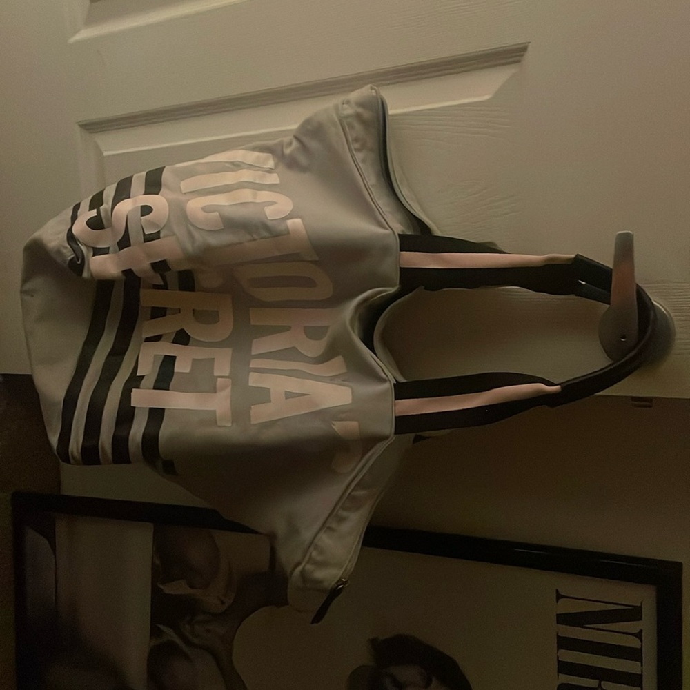 VS TOTE